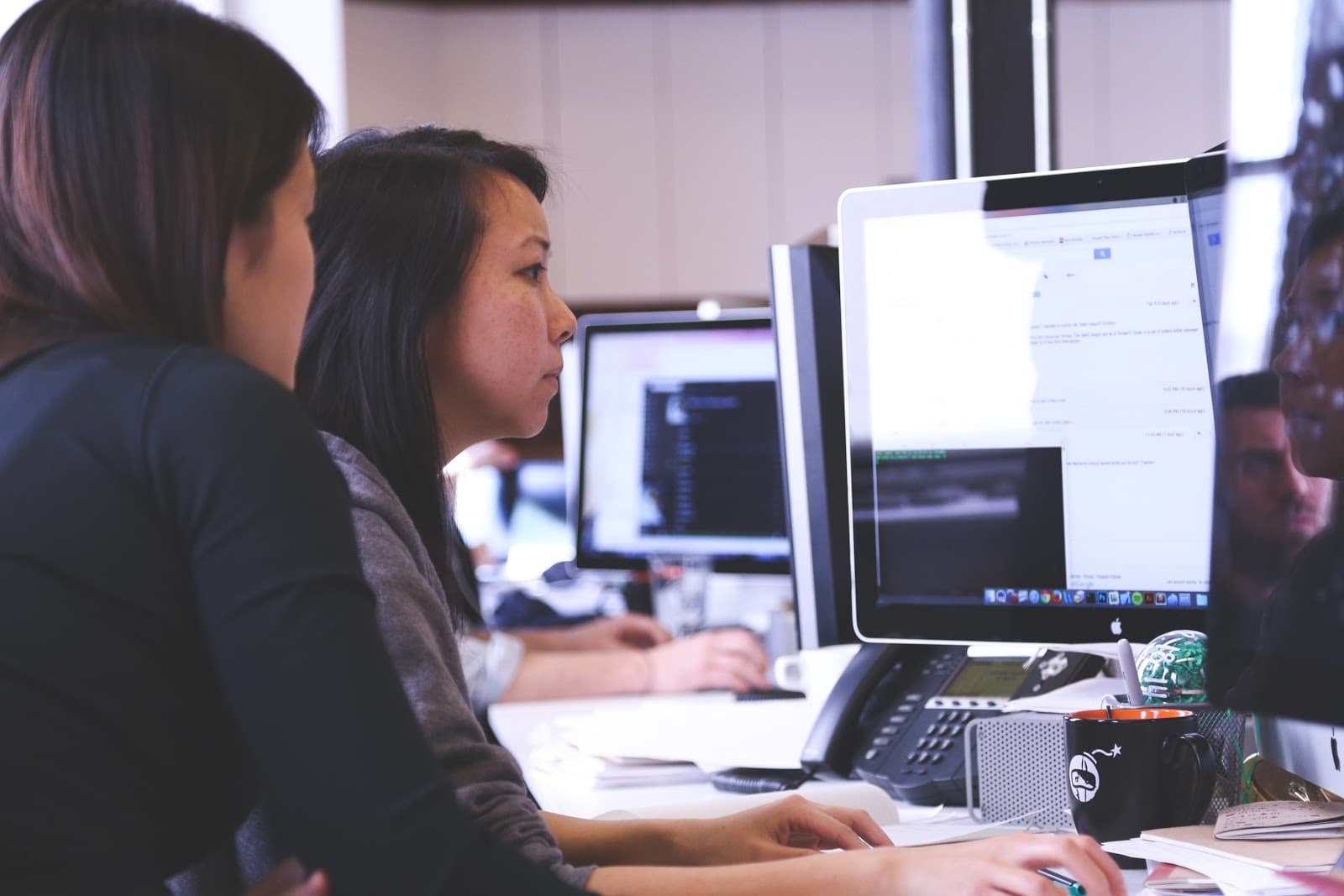 AI is Putting the Life Back into Customer Service Agents
