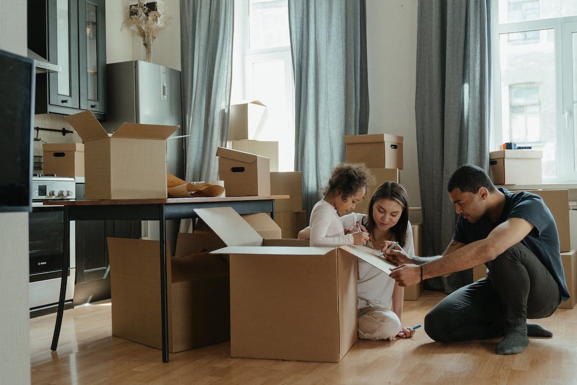 Smart Decision-Making: How AI Enhances Employee Relocation Planning