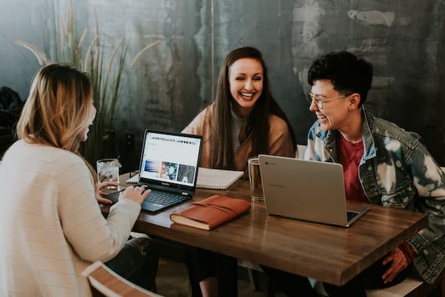 Aesthetic Accounting: 5 Ways Invoice Templates Can Reflect Your Brand and Enhance Your Business Image